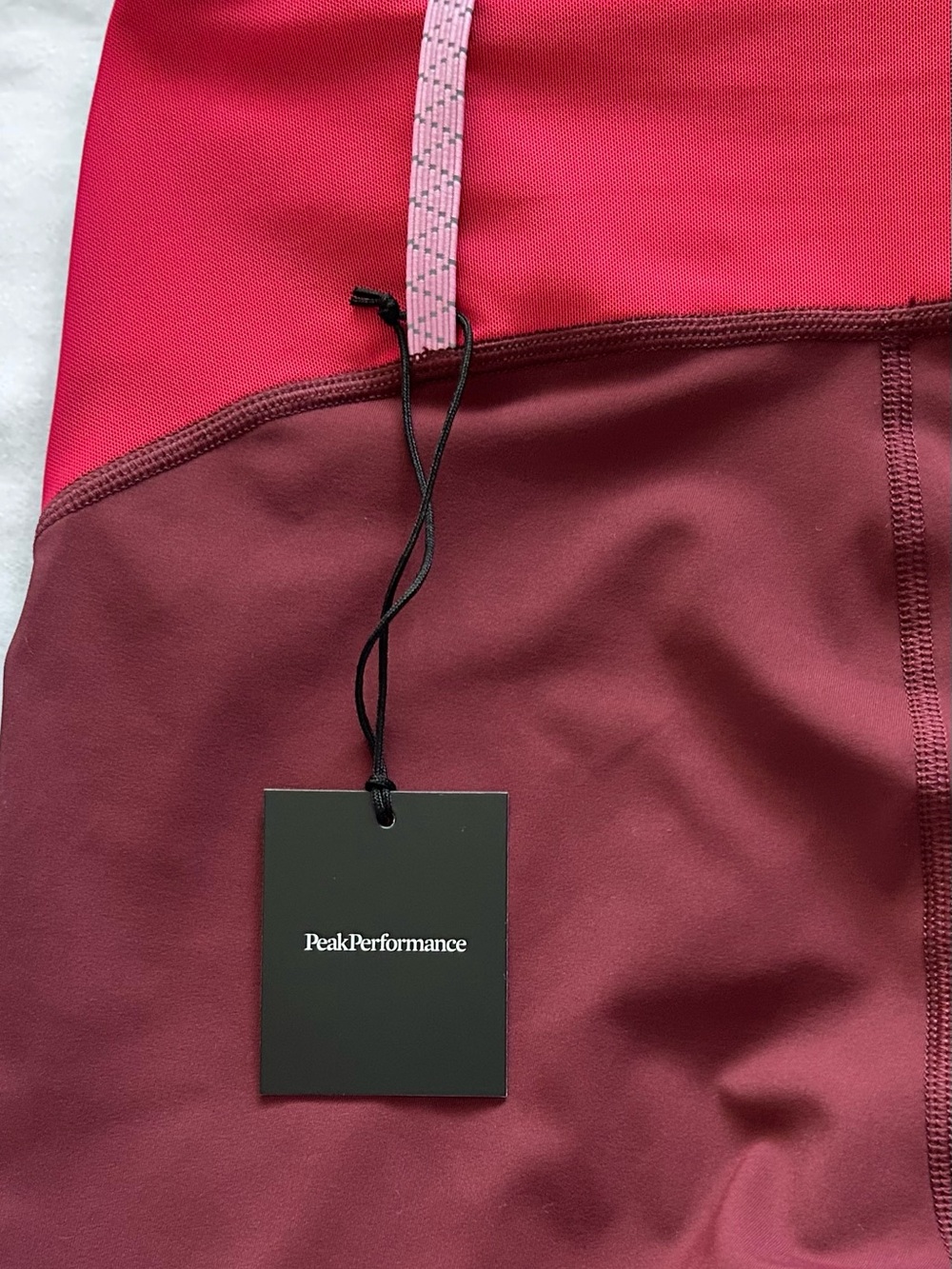 NWT - Peak Performance Light Short Tights in Obscure - Picture 1 of 15